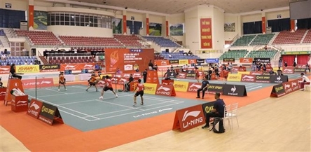 Nearly 300 athletes join Ninh Binh int’l badminton tournament